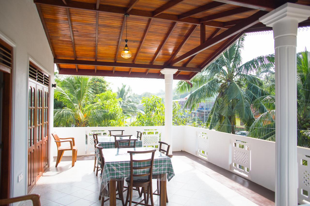 Aken Villa 希克杜沃 外观 照片
