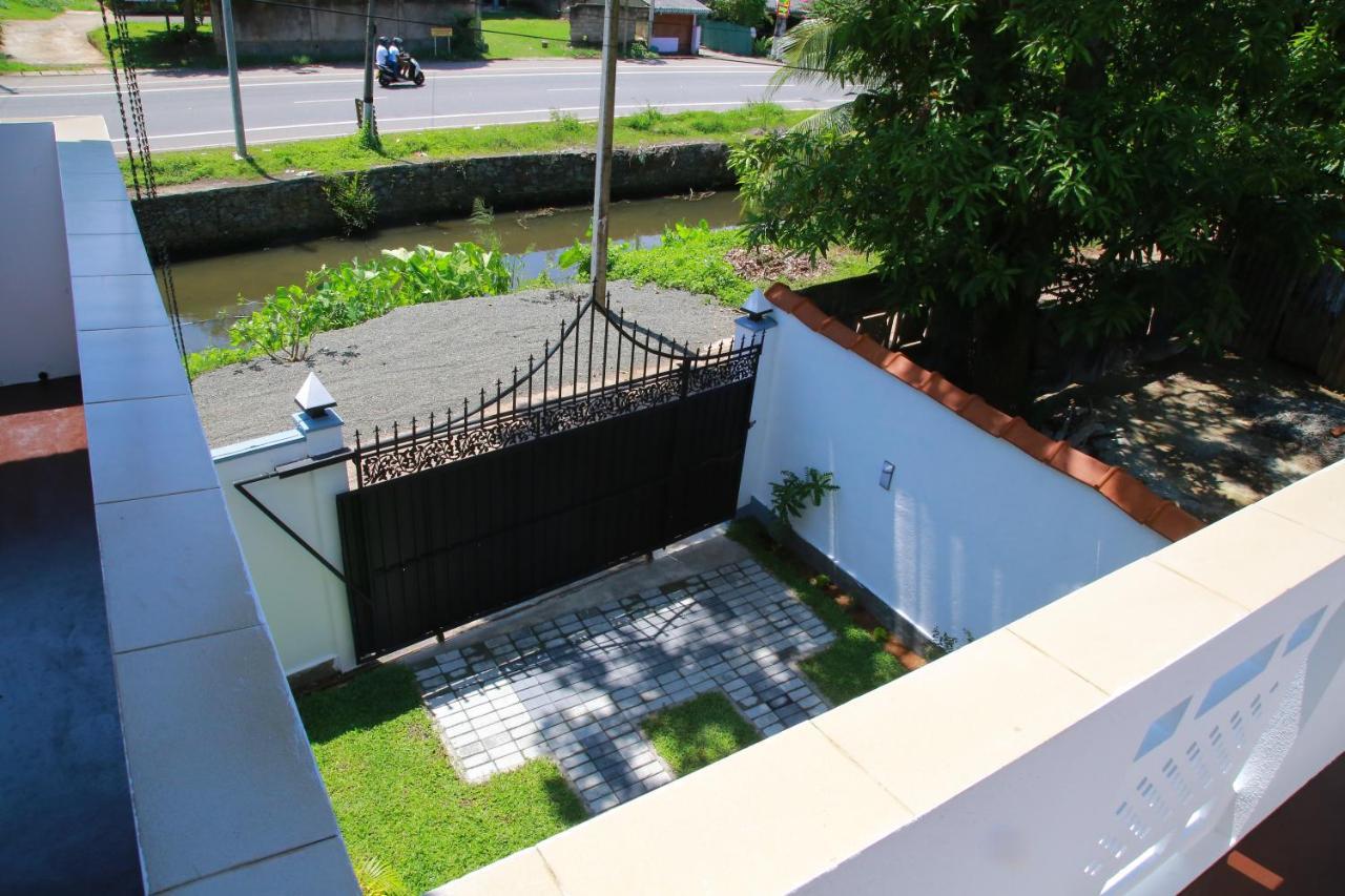 Aken Villa 希克杜沃 外观 照片