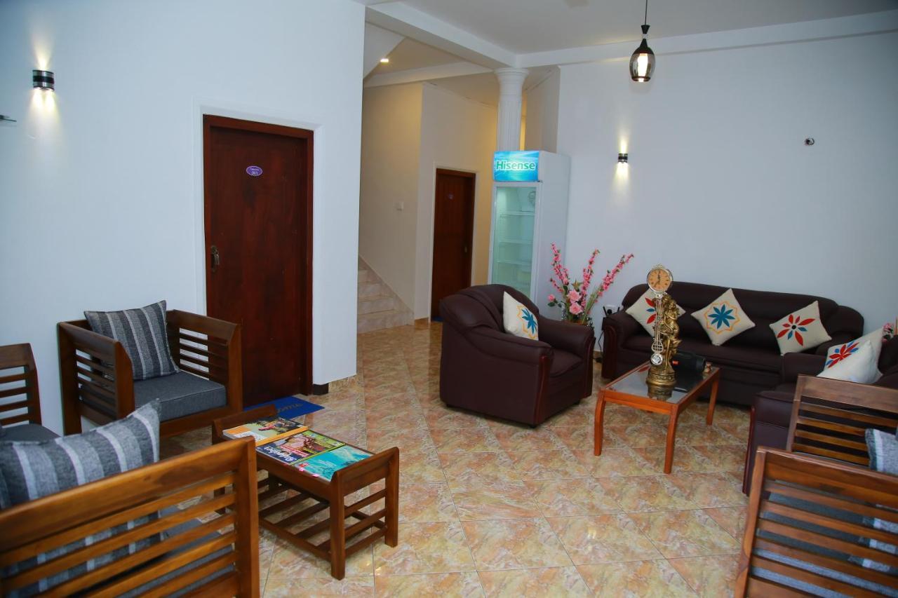 Aken Villa 希克杜沃 外观 照片